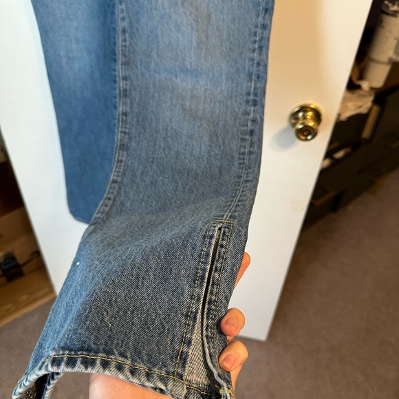 Good American Split Hem Jeans - Picture 4 of 6